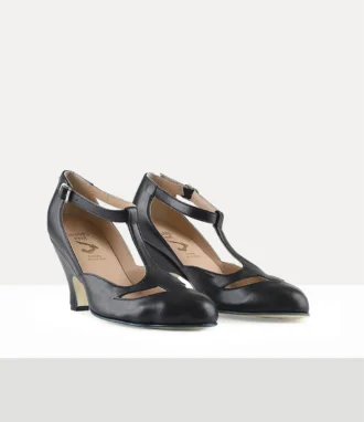 Buty z paskiem w kształcie litery T