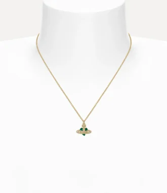 Nowy naszyjnik z zawieszką w kształcie serca z diamentami