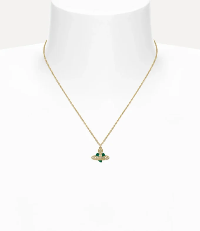 Nowy naszyjnik z zawieszką w kształcie serca z diamentami